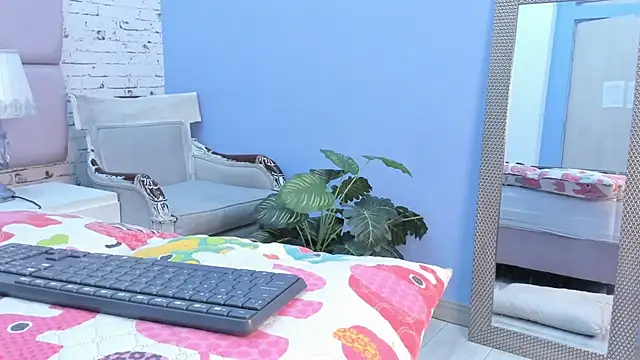 XimenaRougge online show from 09/13/25, 08:30