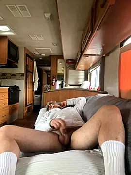 Snapshot of speakonit chatting on 10/11/25, 06:50 speakonit online show from 10/11/25, 06:50