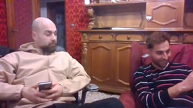 Snapshot of omihaze94 chatting on 12/19/25, 03:52 omihaze94 online show from 12/19/25, 03:52