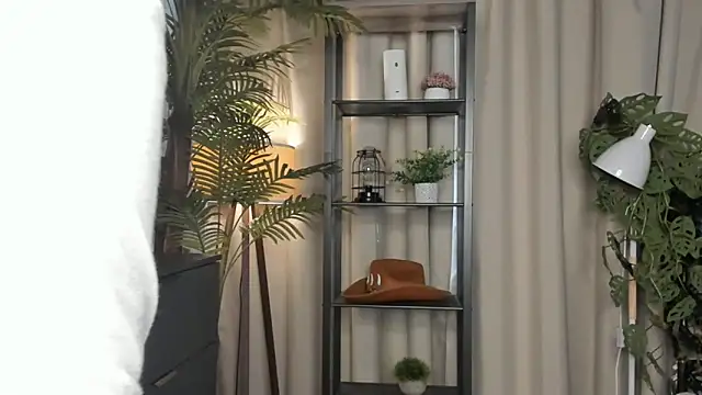 ChinBonnell online show from 11/19/25, 06:02