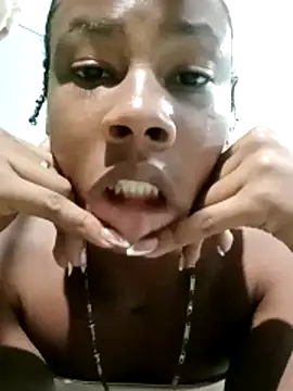 Snapshot of Yvonne_yeleaneee chatting on 04/02/26, 12:08 Yvonne yeleaneee online show from 04/02/26, 12:08