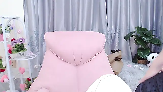 Xuan-baby33 online show from 12/17/25, 02:17