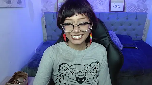 Nyxie tk online show from 10/03/25, 07:55