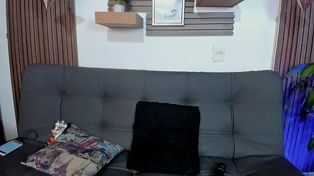 April  foxx online show from 10/04/25, 03:43