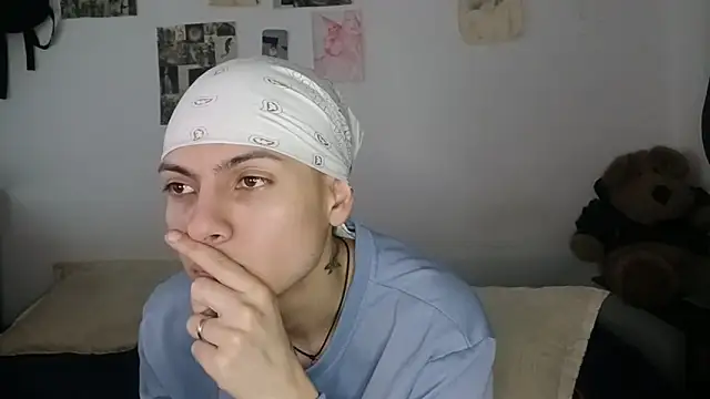 Snapshot of Dioniso_guy8 chatting on 09/12/25, 01:22 Dioniso guy8 online show from 09/12/25, 01:22