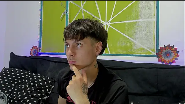 Snapshot of Dioniso_guy8 chatting on 02/19/26, 08:27 Dioniso guy8 online show from 02/19/26, 08:27