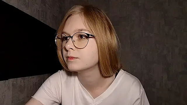 LiaVibes online show from 09/20/25, 08:04