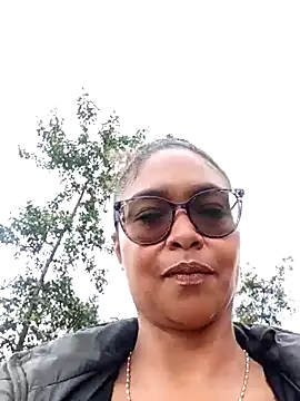 BiiancaEstradaa online show from 02/25/26, 01:54