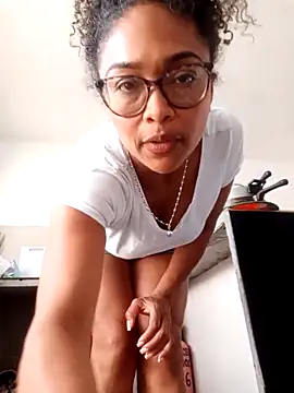 BiiancaEstradaa online show from 03/03/26, 02:34