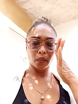 BiiancaEstradaa online show from 06/23/26, 01:53