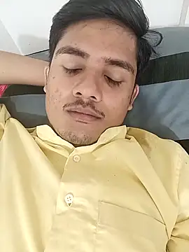 Snapshot of Sex__Toy123 chatting on 10/26/25, 05:52 Sex Toy123 online show from 10/26/25, 05:52