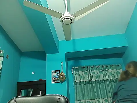 Snapshot of meghbalikargolponoy09 chatting on 01/16/26, 02:21 meghbalikargolponoy09 online show from 01/16/26, 02:21