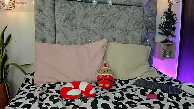 Seraphyne666 online show from 11/26/25, 07:26