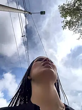 Mia jhoonson online show from 11/04/25, 03:33