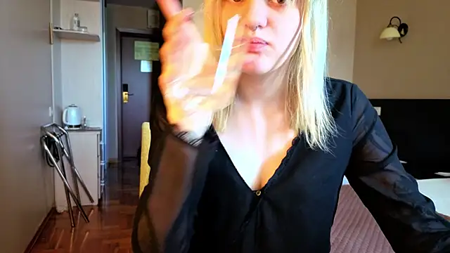 Elieiza xo online show from 06/01/26, 08:38