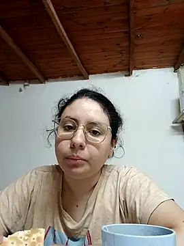 Snapshot of marmary84 chatting on 05/06/26, 04:12 marmary84 online show from 05/06/26, 04:12