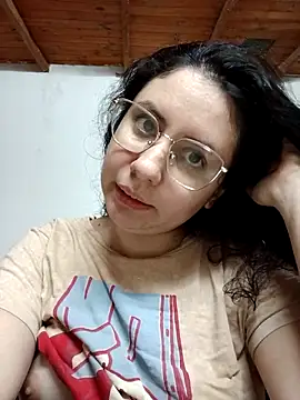 Snapshot of marmary84 chatting on 05/07/26, 04:18 marmary84 online show from 05/07/26, 04:18