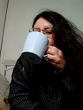 Snapshot of marmary84 chatting on 06/19/26, 06:23 marmary84 online show from 06/19/26, 06:23