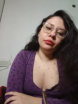 Snapshot of marmary84 chatting on 07/05/26, 03:52 marmary84 online show from 07/05/26, 03:52