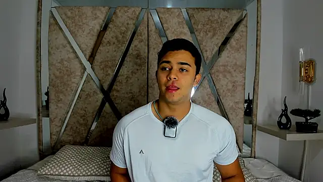 jayd muscle online show from 10/23/25, 04:23