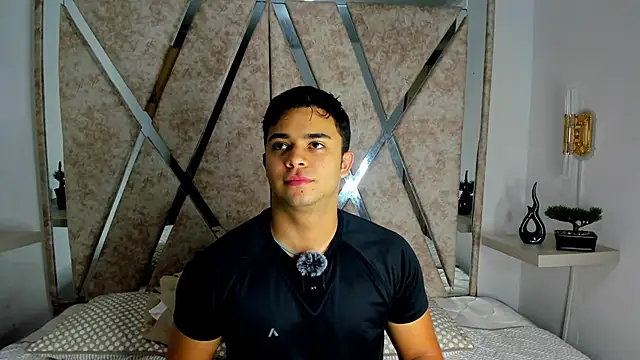 jayd muscle online show from 10/24/25, 06:43