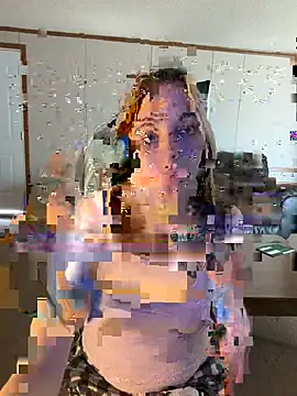 Snapshot of kayleebug2 chatting on 03/26/26, 06:02 kayleebug2 online show from 03/26/26, 06:02