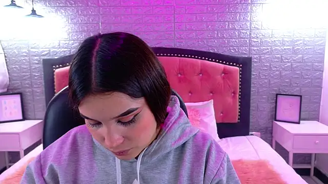 Natalie loffreda online show from 09/23/25, 02:58