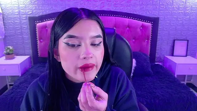 Natalie loffreda online show from 02/05/26, 03:22