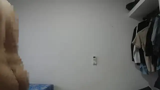 Snapshot of Ana_ThiagoxX chatting on 09/18/25, 09:06 Ana ThiagoxX online show from 09/18/25, 09:06