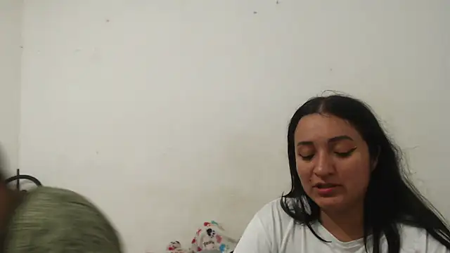 Snapshot of Ana_ThiagoxX chatting on 10/01/25, 06:08 Ana ThiagoxX online show from 10/01/25, 06:08