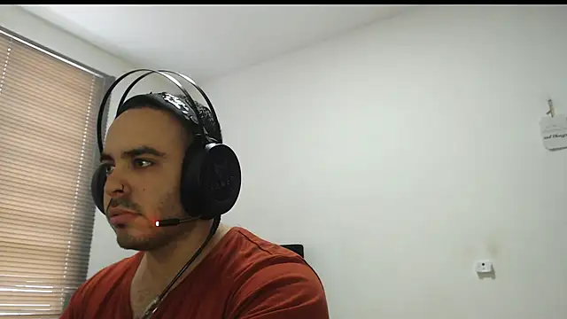 Snapshot of Ana_ThiagoxX chatting on 02/10/26, 06:56 Ana ThiagoxX online show from 02/10/26, 06:56