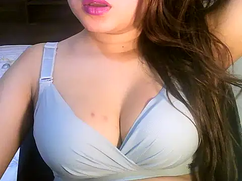 strip vani online show from 05/11/26, 04:40