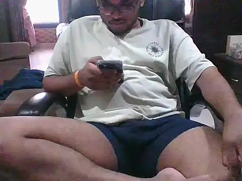 Snapshot of dream32222 chatting on 06/30/26, 04:57 dream32222 online show from 06/30/26, 04:57