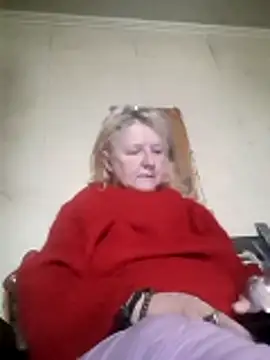 LoveCupid5451 online show from 10/28/25, 08:29