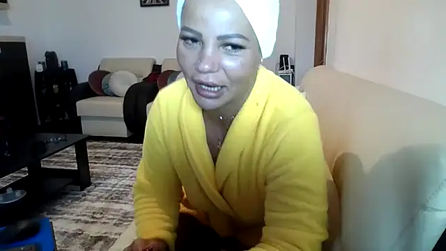 Snapshot of Ella_sweety00 chatting on 05/10/26, 11:26 Ella sweety00 online show from 05/10/26, 11:26