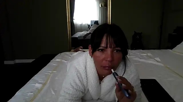 Snapshot of Ella_sweety00 chatting on 06/03/26, 06:49 Ella sweety00 online show from 06/03/26, 06:49