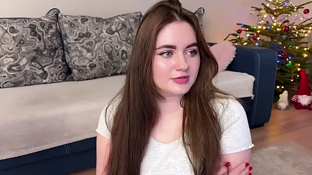 Snapshot of maria_and_alex chatting on 12/23/24, 07:20 maria and alex online show from 12/23/24, 07:20