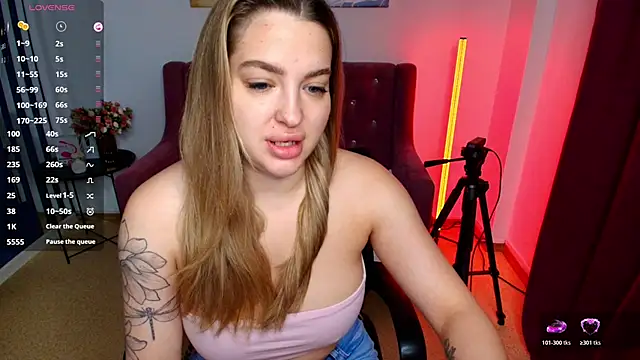 Emma  Ross online show from 06/13/26, 01:14