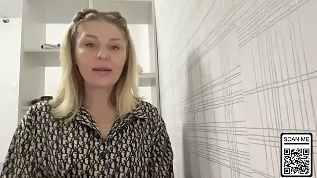 Blondie xoxoxo online show from 11/13/25, 06:45