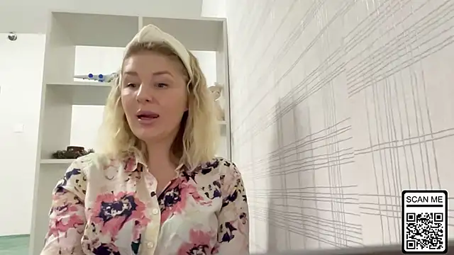 Blondie xoxoxo online show from 11/20/25, 08:03