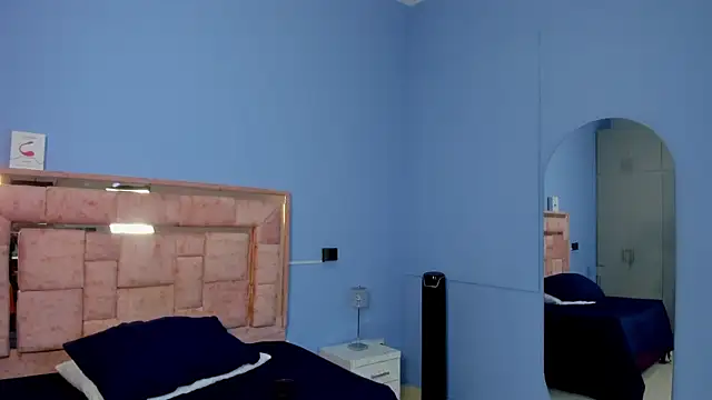 Snapshot of LICKY_LOV chatting on 09/11/25, 03:06 LICKY LOV online show from 09/11/25, 03:06