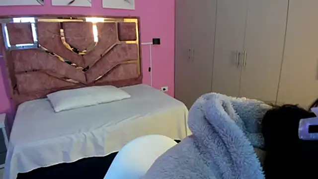 Snapshot of LICKY_LOV chatting on 01/16/26, 12:20 LICKY LOV online show from 01/16/26, 12:20