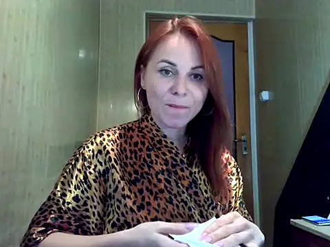 Kisa26311 online show from 10/29/25, 09:33