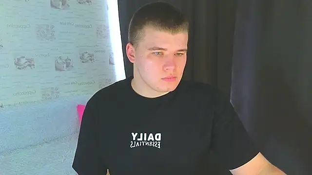 Snapshot of kittenmurr chatting on 09/18/25, 04:25 kittenmurr online show from 09/18/25, 04:25