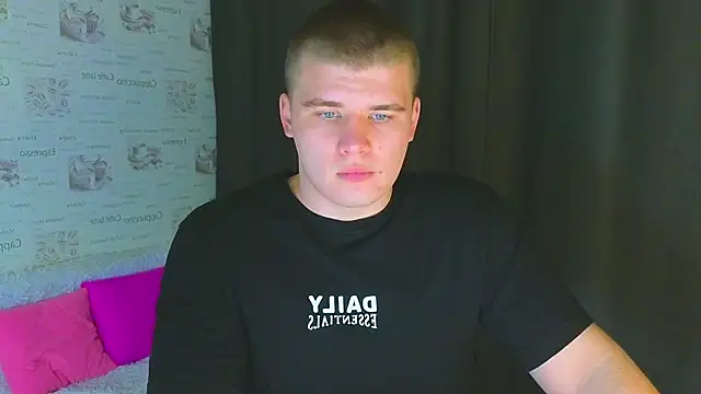 Snapshot of kittenmurr chatting on 09/26/25, 11:31 kittenmurr online show from 09/26/25, 11:31