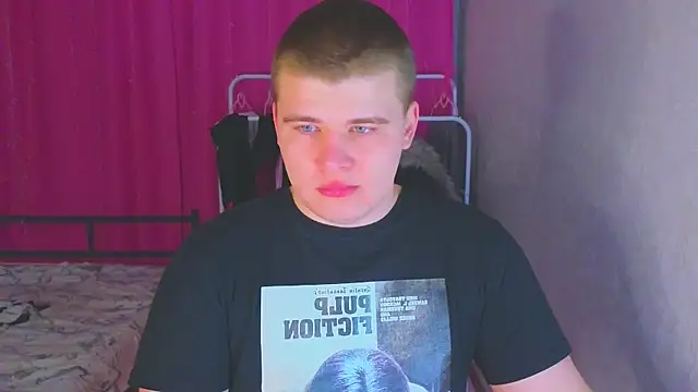 Snapshot of kittenmurr chatting on 02/16/26, 07:32 kittenmurr online show from 02/16/26, 07:32