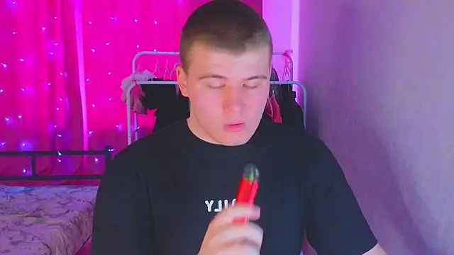 Snapshot of kittenmurr chatting on 03/03/26, 09:15 kittenmurr online show from 03/03/26, 09:15