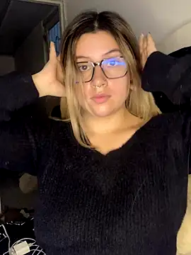 Snapshot of Blair_Bunnyy chatting on 11/25/25, 01:05 Blair Bunnyy online show from 11/25/25, 01:05