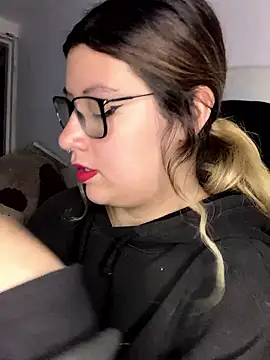 Snapshot of Blair_Bunnyy chatting on 01/11/26, 07:02 Blair Bunnyy online show from 01/11/26, 07:02