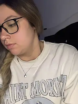 Snapshot of Blair_Bunnyy chatting on 01/17/26, 03:55 Blair Bunnyy online show from 01/17/26, 03:55